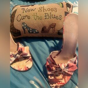 Pretty in Pink. Fabric slip on Mules with bow. Sexy multi colors 👡👡